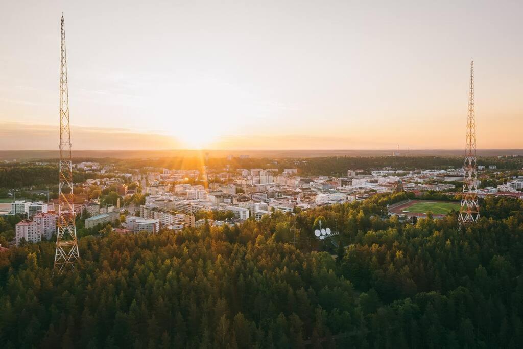 Апартаменты Bright & Spacious Studio In Lahti Center Экстерьер фото